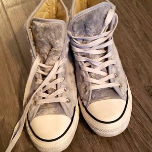 Converse size 7